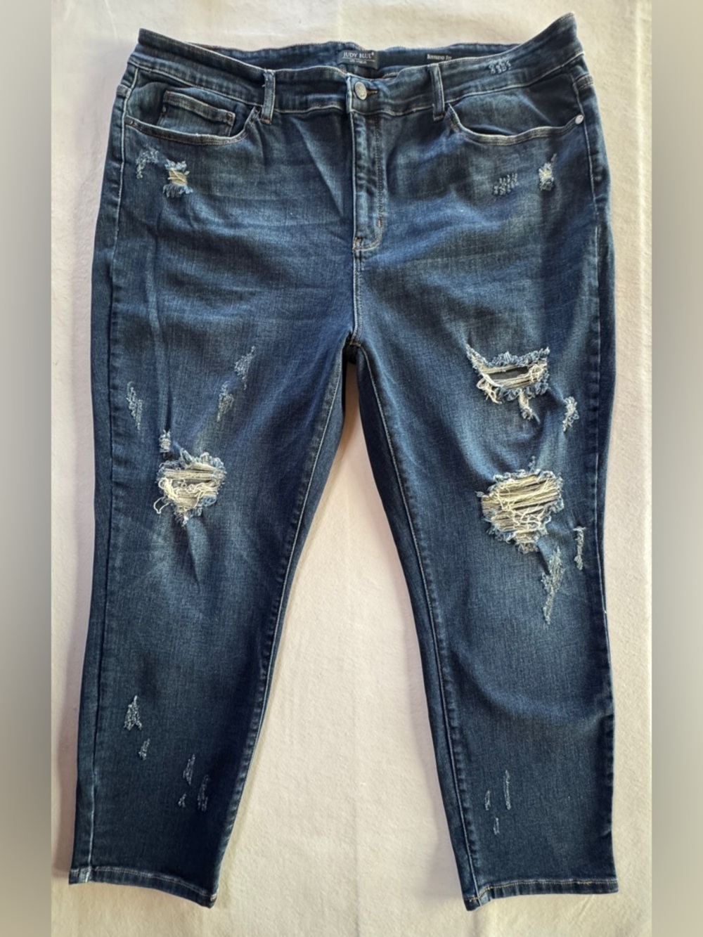 NWOT Judy Blue Distressed Boyfriend Fit Denim Jeans JB82111 (24W) - Picture 3 of 15